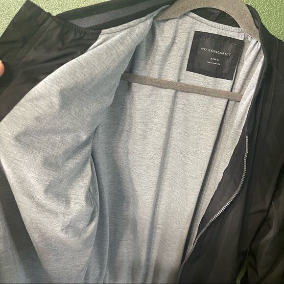 No boundaries black medium zip up jacket - Picture 4 of 5
